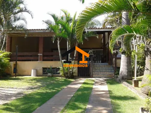 Chácara com 1200m² 3 quartos e 3 banheiros, à venda, no bairro Recanto Princesa da Colina em Itatiba