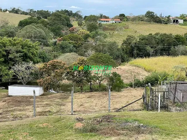 Chácara com 15000m² 4 quartos e 2 banheiros, à venda, no bairro Chácaras Rurais de Guararema em Jacareí