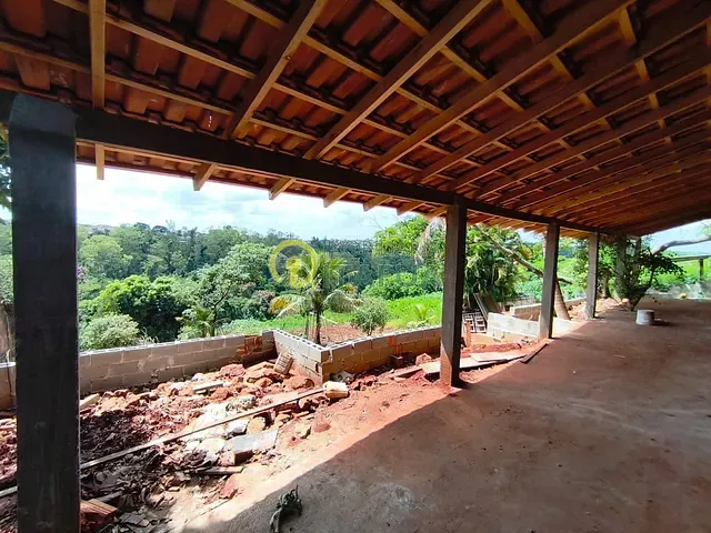 Chácara com 5000m² 4 quartos e 3 banheiros, à venda, no bairro Parque das Indústrias em Londrina