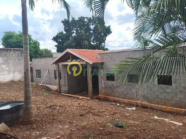 Chácara com 5000m² 4 quartos e 3 banheiros, à venda, no bairro Parque das Indústrias em Londrina
