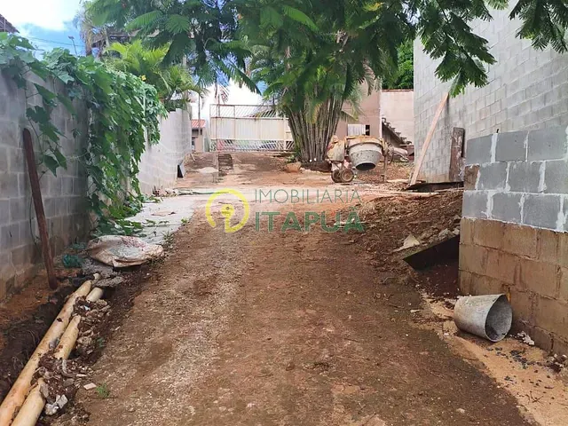 Chácara com 5000m² 4 quartos e 3 banheiros, à venda, no bairro Parque das Indústrias em Londrina