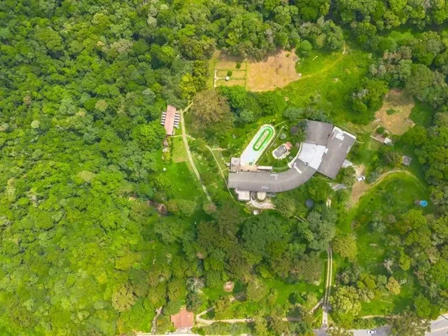 Sítio com 27168m² 10 quartos e 2 banheiros, à venda, no bairro Lamenha Grande em Almirante Tamandaré