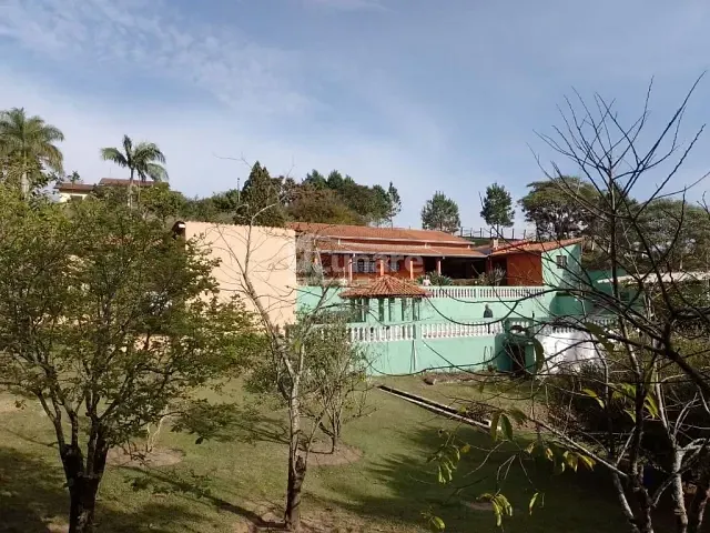 Chácara com 2750m² 2 quartos e 3 banheiros, à venda, no bairro Pomar do Carmo em Biritiba-Mirim