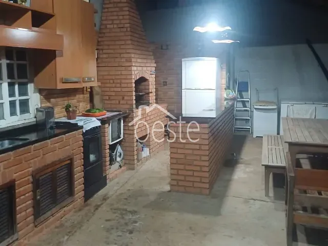 Chácara com 689m² 1 quarto e 1 banheiro, à venda, no bairro Parque Industrial Souza Queiroz em Limeira