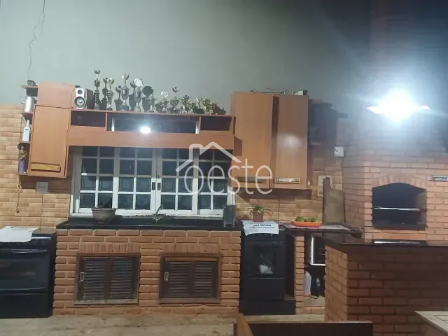 Chácara com 689m² 1 quarto e 1 banheiro, à venda, no bairro Parque Industrial Souza Queiroz em Limeira