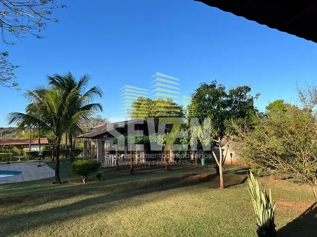 Chácara com 2500m² 3 quartos e 3 banheiros, à venda, no bairro Chácaras Nova California em Agudos