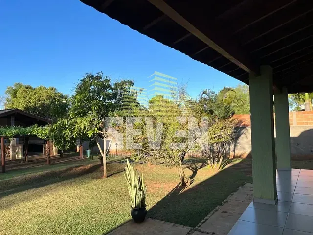Chácara com 2500m² 3 quartos e 3 banheiros, à venda, no bairro Chácaras Nova California em Agudos