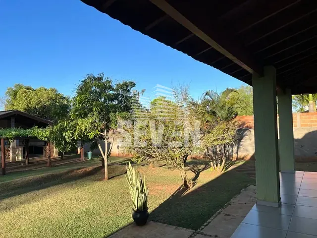 Chácara com 2500m² 3 quartos e 3 banheiros, à venda, no bairro Chácaras Nova California em Agudos