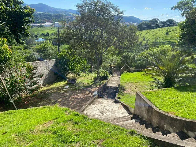 Chácara com 1200m² 3 quartos e 2 banheiros, à venda, no bairro Marinas em Bom Jesus dos Perdões
