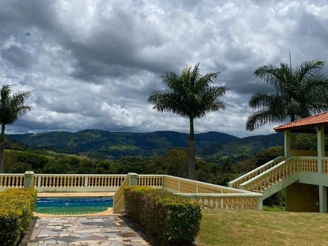 Chácara com 10000m² 6 quartos e 4 banheiros, à venda, no bairro Roseira em Extrema