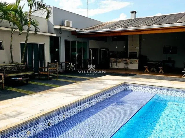 Chácara com 1200m² 2 quartos e 3 banheiros, à venda, no bairro Área Rural de Maringá em Maringá