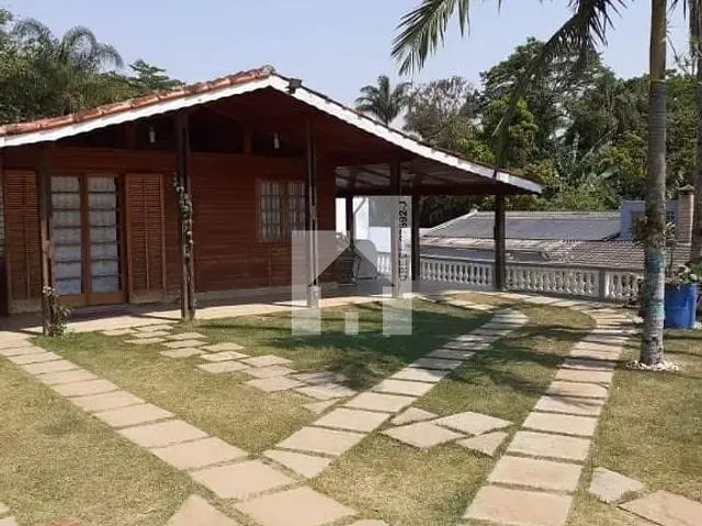 Chácara com 1168m² 3 quartos e 4 banheiros, à venda, no bairro Chácara São Jorge em Jundiaí