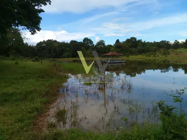 Chácara com 1200m² 3 quartos e 4 banheiros, à venda, no bairro Zona Rural em Alto Horizonte