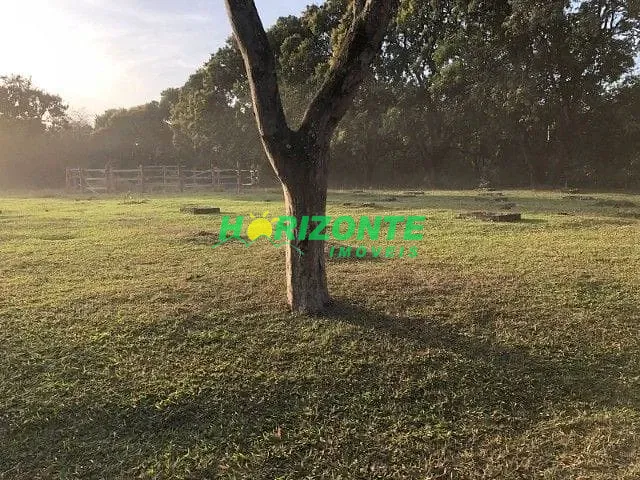 Chácara com 121000m² 5 quartos e 5 banheiros, à venda, no bairro Condomínio Recanto Pássaros em Jacareí