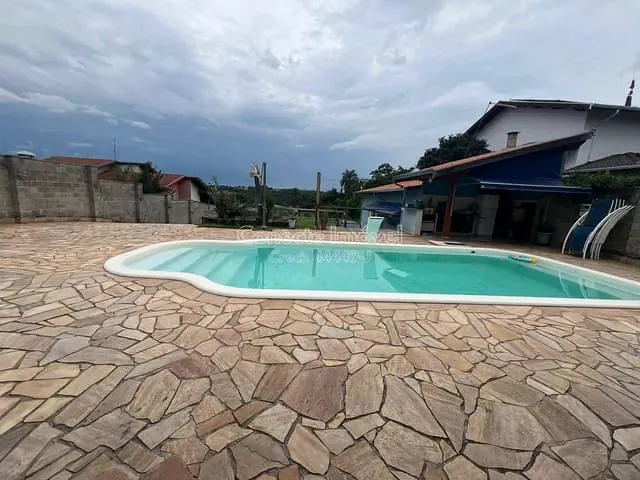 Chácara com 1000m² 3 quartos e 3 banheiros, à venda, no bairro Colinas do Castelo em Jaguariúna
