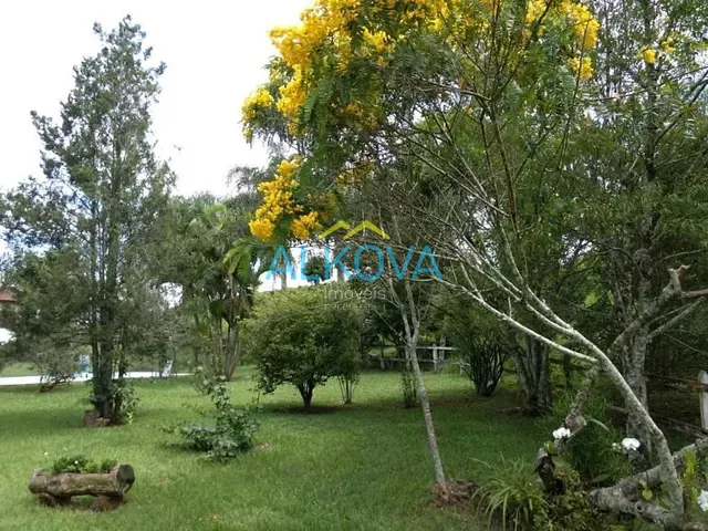 Chácara com 22700m² 3 quartos e 3 banheiros, à venda, no bairro Jardim Bela Vista em São José dos Campos