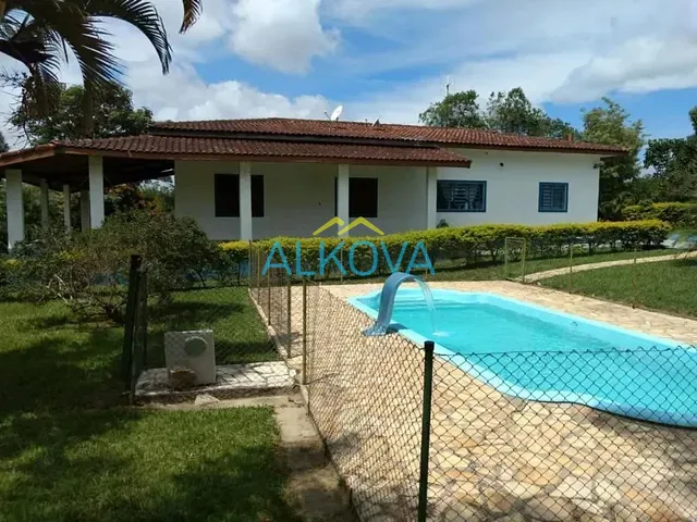 Chácara com 22700m² 3 quartos e 3 banheiros, à venda, no bairro Jardim Bela Vista em São José dos Campos