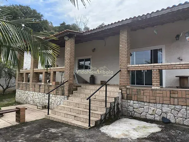 Chácara com 864m² 3 quartos e 4 banheiros, à venda ou para alugar, no bairro Loteamento Vale das Flores em Atibaia
