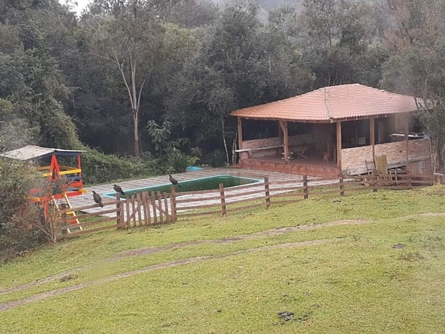 Chácara com 200m² 5 quartos e 3 banheiros, à venda, no bairro Linha São João em Antônio Prado