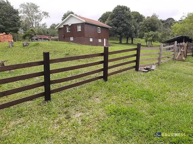 Chácara com 200m² 5 quartos e 3 banheiros, à venda, no bairro Linha São João em Antônio Prado