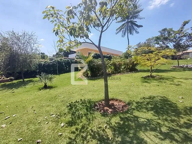 Chácara com 2500m² 3 quartos e 4 banheiros, à venda, no bairro Colinas do Mosteiro de Itaici em Indaiatuba