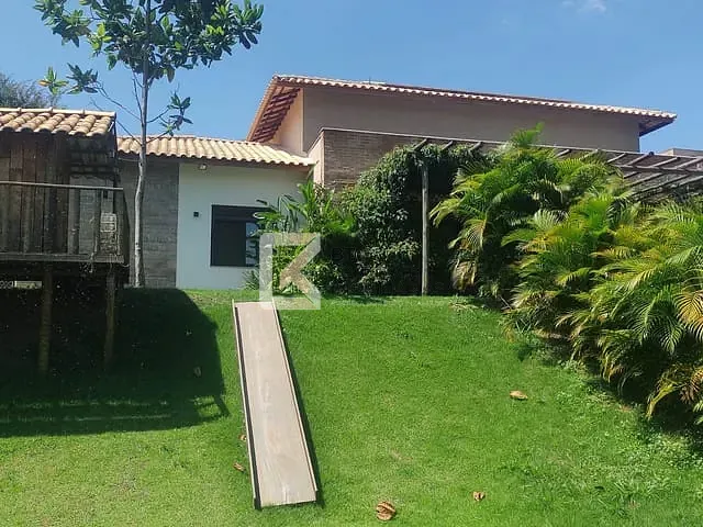Chácara com 2500m² 3 quartos e 4 banheiros, à venda, no bairro Colinas do Mosteiro de Itaici em Indaiatuba