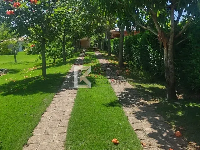 Chácara com 2500m² 3 quartos e 4 banheiros, à venda, no bairro Colinas do Mosteiro de Itaici em Indaiatuba