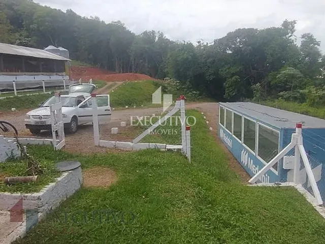 Chácara com 30000m² 2 quartos e 2 banheiros, à venda, no bairro Centro em Capitão