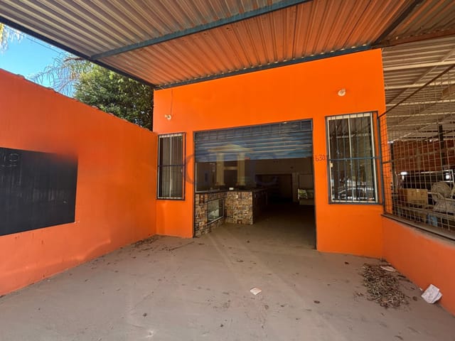 Chácara com 1359m² 2 quartos e 3 banheiros, à venda, no bairro Portal de Pirapora em Salto de Pirapora