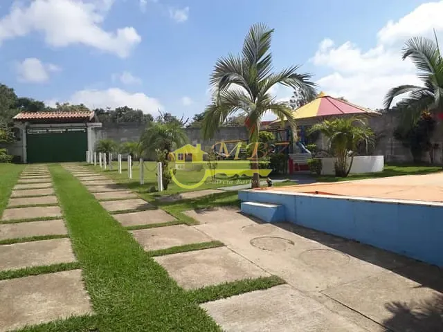 Chácara com 1200m² 1 quarto e 3 banheiros, à venda, no bairro Chacara de Recreio Santa Fe em Campinas