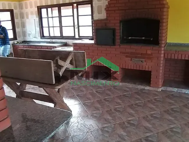 Chácara com 2000m² 5 quartos e 5 banheiros, à venda, no bairro Aguapeú em Itanhaém