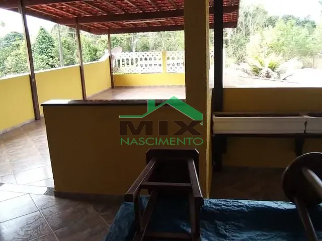 Chácara com 2000m² 5 quartos e 5 banheiros, à venda, no bairro Aguapeú em Itanhaém