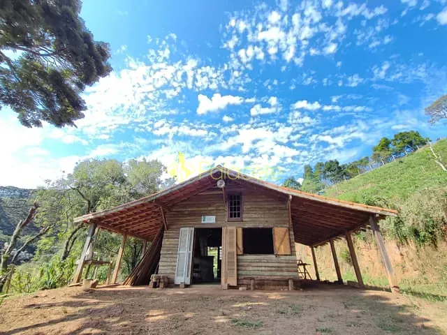 Chácara com 238600m² 2 quartos e 1 banheiro, à venda, no bairro Bairro dos Macacos em Silveiras