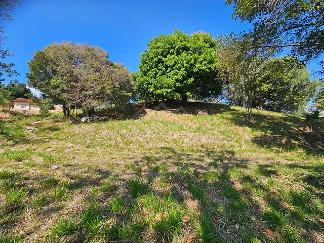 Chácara com 1854m², à venda, no bairro VILA TRES IRMAOS em Águas da Prata