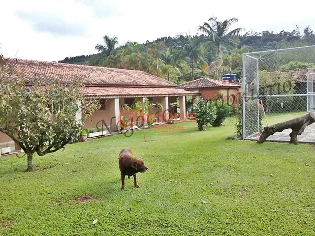 Chácara 8 quartos e 5 banheiros, à venda, no bairro Estância Porto Velho em Jacareí