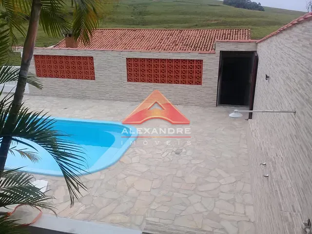 Chácara com 1480m² 2 quartos e 3 banheiros, à venda, no bairro Jardim Santa Hermínia em São José dos Campos
