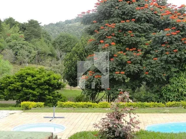 Chácara com 5440m² 3 quartos e 3 banheiros, à venda, no bairro Pau Arcado em Campo Limpo Paulista