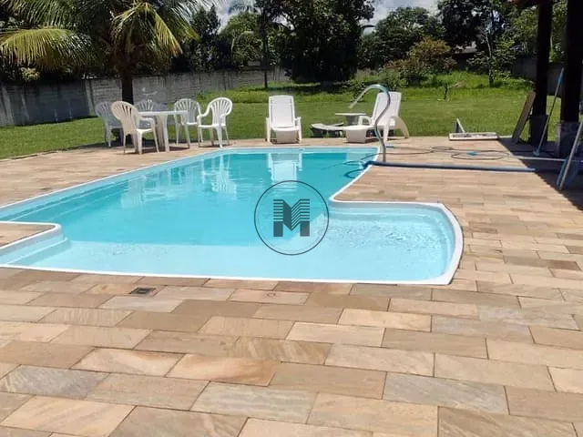 Chácara com 2700m² 4 quartos e 3 banheiros, à venda, no bairro Chácaras Santa Edwirges em Guaratinguetá
