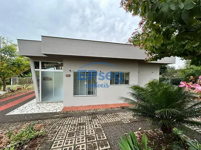 Chácara com 1530m², à venda, no bairro Estância Cabral em Cambé