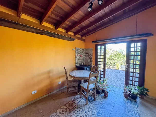 Chácara com 10000m² 3 quartos e 2 banheiros, à venda, no bairro Área Rural de Londrina em Londrina