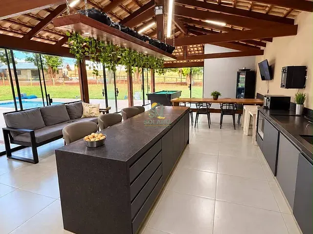 Chácara com 10500m² 6 quartos e 5 banheiros, à venda, no bairro Área Rural de Bonfinópolis em Bonfinópolis