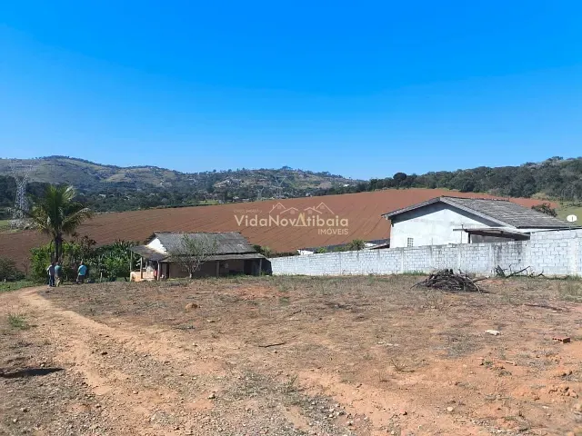 Chácara com 2670m² 2 quartos e 1 banheiro, à venda, no bairro Jardim Maracanã em Atibaia