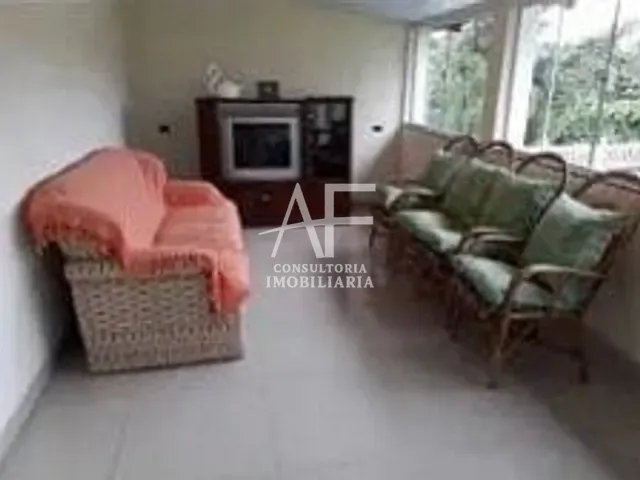 Chácara com 1300m² 2 quartos e 1 banheiro, à venda, no bairro Chácaras Ingrid em Taubaté