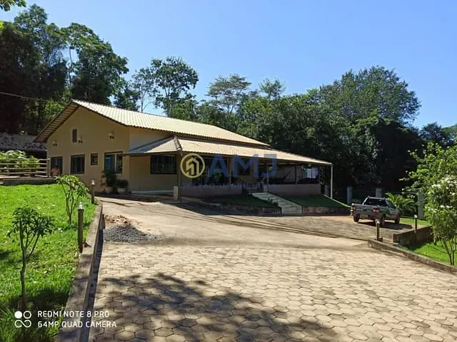 Chácara com 4887m² 5 quartos e 4 banheiros, à venda, no bairro Countryville em Hidrolândia