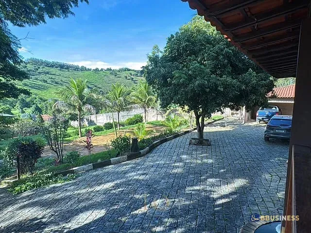 Chácara 3 quartos e 3 banheiros, à venda, no bairro Arreia Grossa em Santana do Paraíso