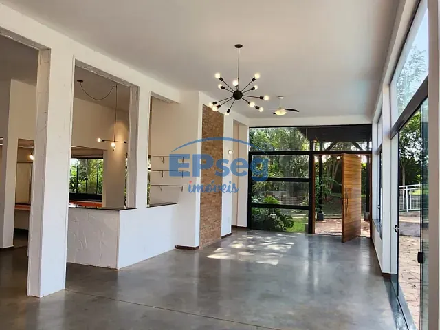 Chácara com 2000m² 3 quartos e 5 banheiros, à venda, no bairro Estância Cabral em Cambé