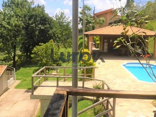 Chácara com 4000m² 5 quartos e 3 banheiros, à venda, no bairro Vale Verde em Valinhos