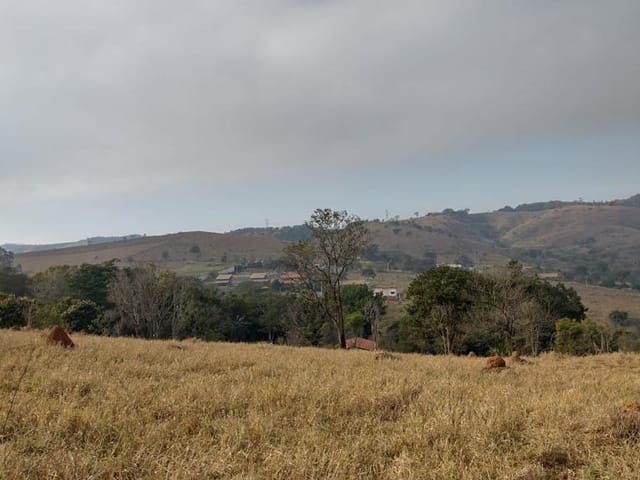 Chácara com 20833m², à venda, no bairro Barreiro em Taubaté
