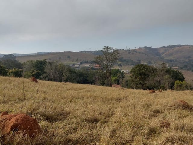 Chácara com 20833m², à venda, no bairro Barreiro em Taubaté