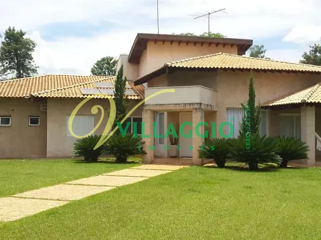 Chácara com 2200m² 4 quartos e 6 banheiros, à venda, no bairro Condominio Residencial Monte Carlo em Guapiaçu